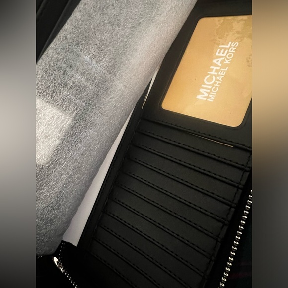 Michael kors wallet - Picture 6 of 6